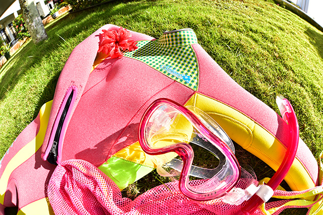 ウェットスーツとシュノーケルセット