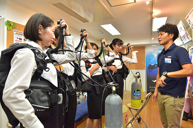 機材の使い方を説明