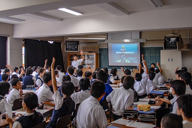 実際に学校や職場へ出張授業