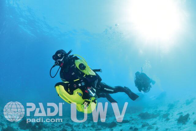 PADI水中スクータースペシャルティー