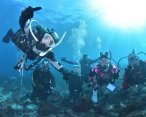 ダイビングのドライスーツってどんなもの？選び方やおすすめは？ドライスーツの疑問を解決！
