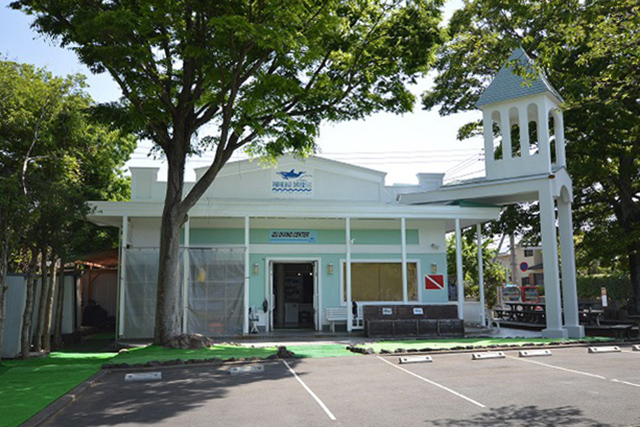 6、明るいスタッフが、とびきりの笑顔であなたをお待ちしております。