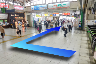 中央口を出たら右へ、「マルイ」さんに向かいます。