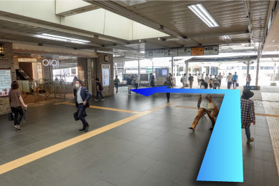 広場に出る手前、「マルイ」さん沿いに左折します。