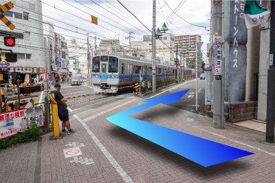 さらに踏切を渡らずに右折します。