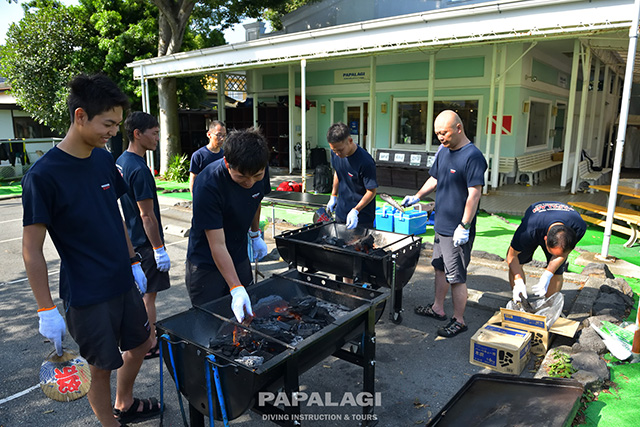ダイビングの後はBBQ