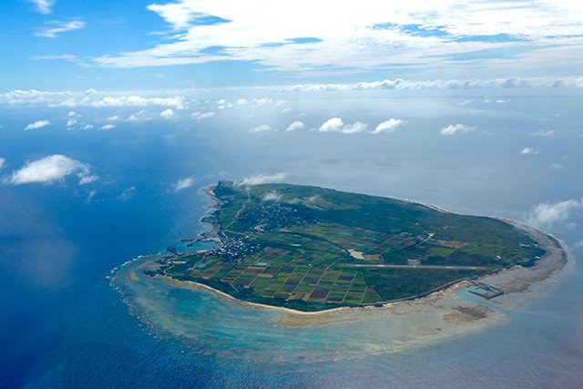 上空からの粟国島
