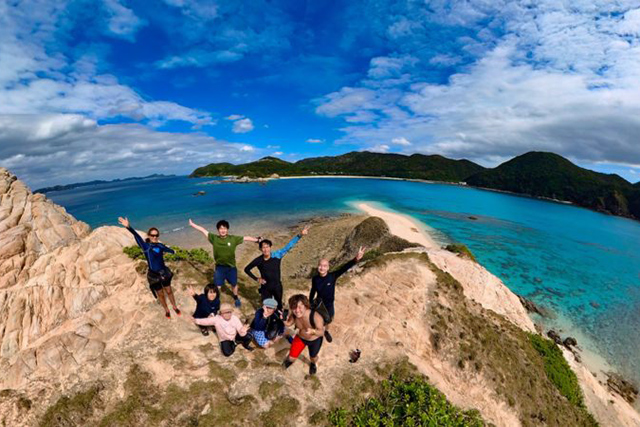 ハナリ島からの渡嘉敷島