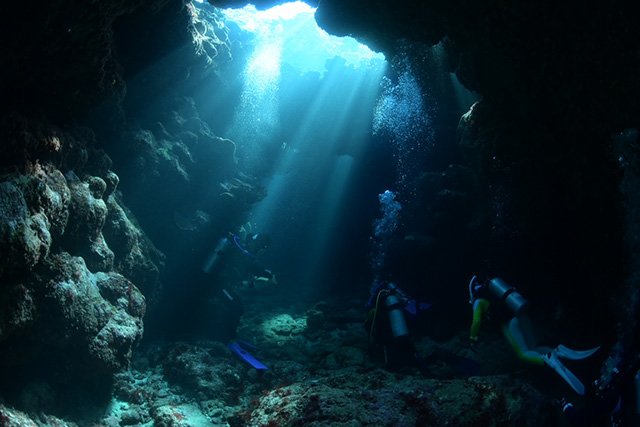 神秘的な洞窟ポイント