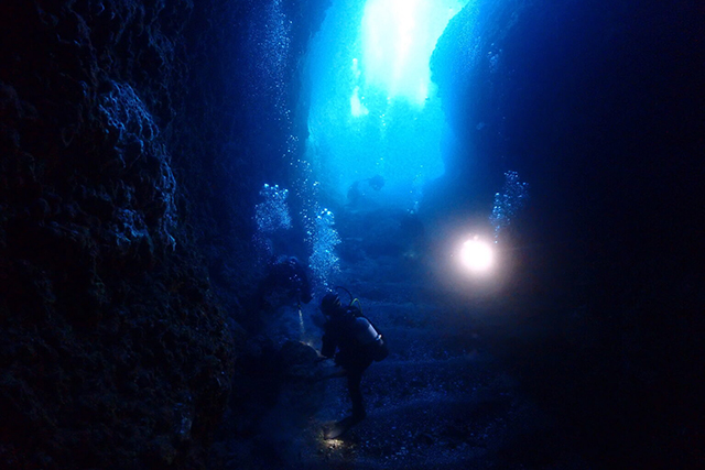 まさに「青の洞窟」②