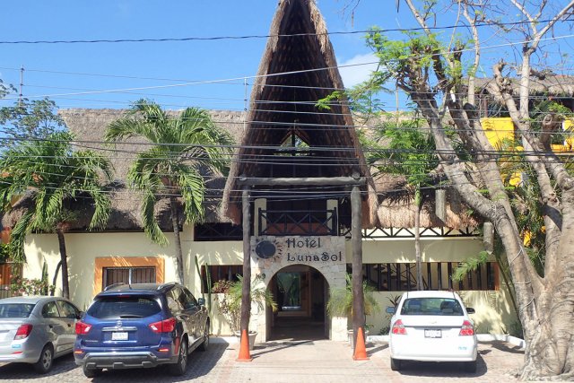 宿泊するホテル