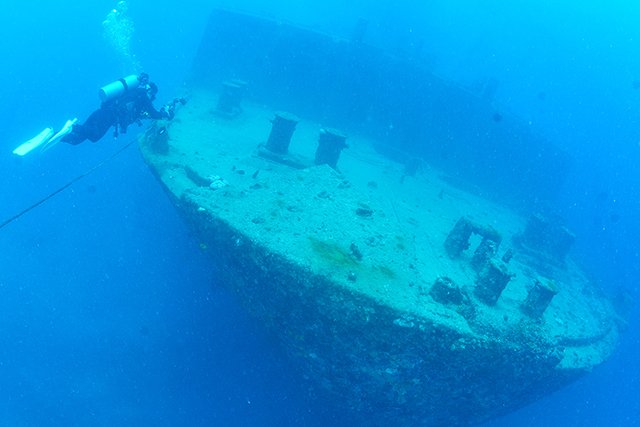 GUAMなら沈船の中に入ることもできる！
