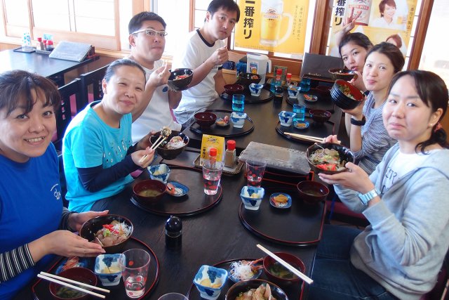 島メニューに舌鼓