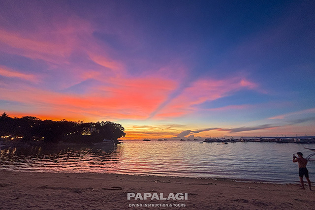 綺麗な夕陽を見ながら乾杯