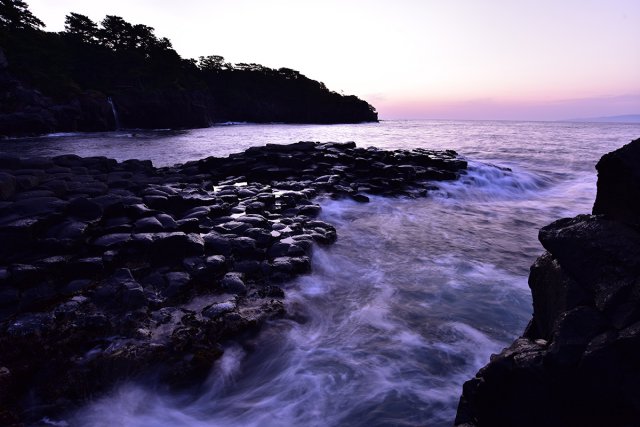 見事な柱状節理