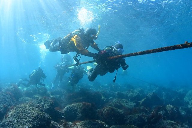ロープ沿いにエントリーで安心