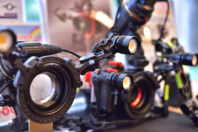 ストロボやライトにもチャレンジ